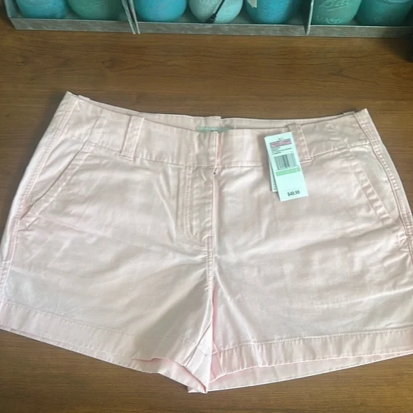 Ladies Vineyard Vines shorts, set of 2 - Picture 3 of 6